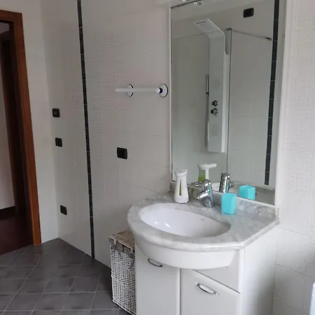 Casa Di Chiara Vicino Venezia E Aeroporto Vce Apartment *