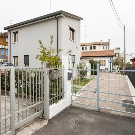 Apartament Casa Di Chiara Vicino Venezia E Aeroporto Vce Campalto