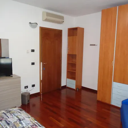 Casa Di Chiara Vicino Venezia E Aeroporto Vce Apartment